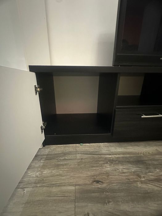 Mobila liniving alb cu negru