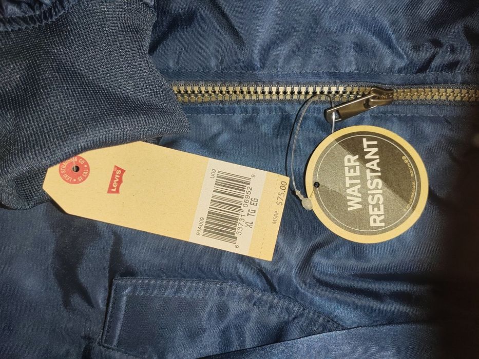 Geaca LEVI STRAUS adolescenți 13-15 ani sau S pentru adulți