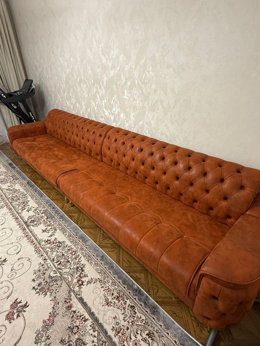 Продам диван в гостинную