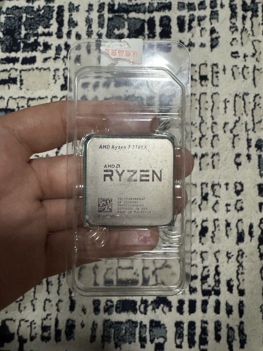 AMD Ryzen 7 2700X