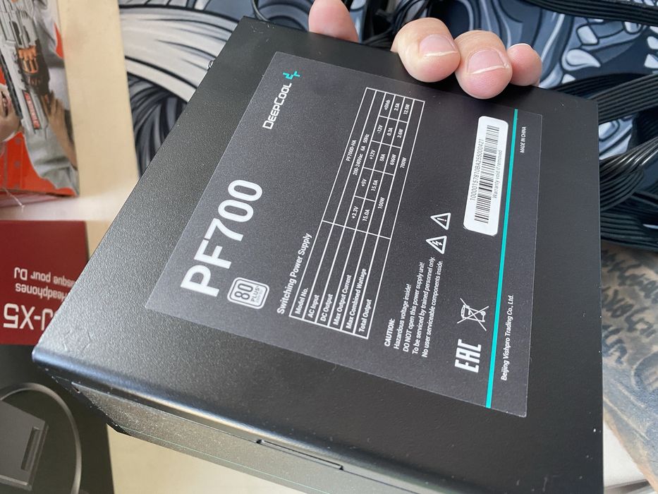 Продам блок питания на 700w deep cool PF700