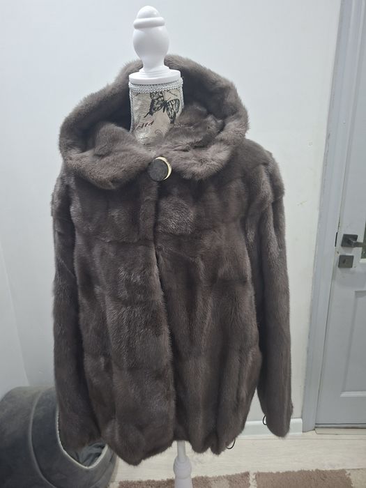 Продам норковую шубу