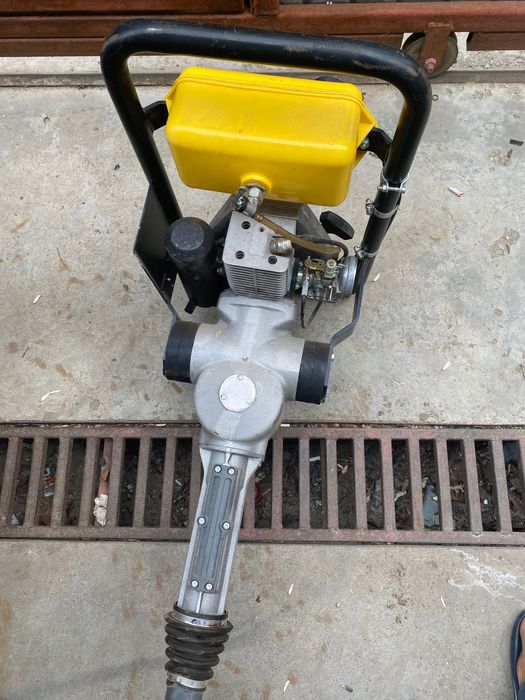 Mai compactor WACKER NEUSON BS 30, benzina, 32 Kg