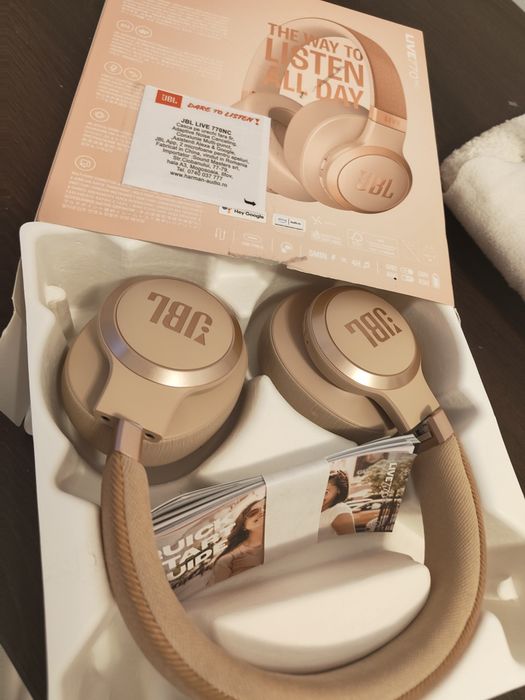Casti JBL LIVE 770 NC