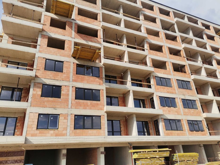 Продавам тристаен апартамент в гр. Варна.