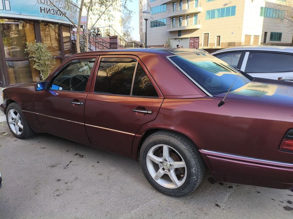 Продам Мерседес w124 . Японец 1994 год