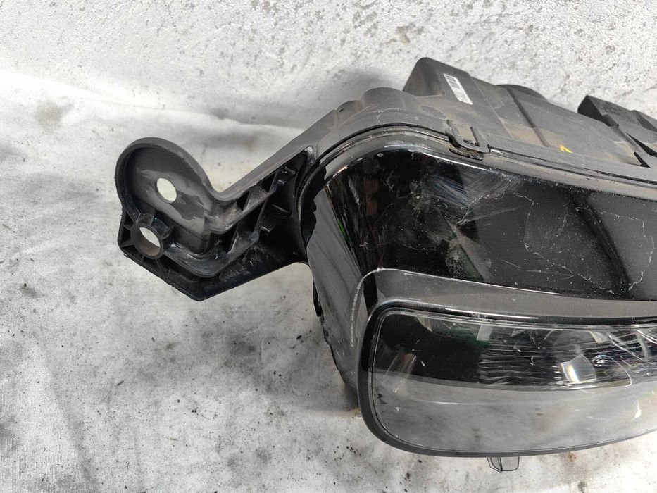 Оригинален фар Ситроен Ц4 Citroen C4 Picasso 2  Bixenon