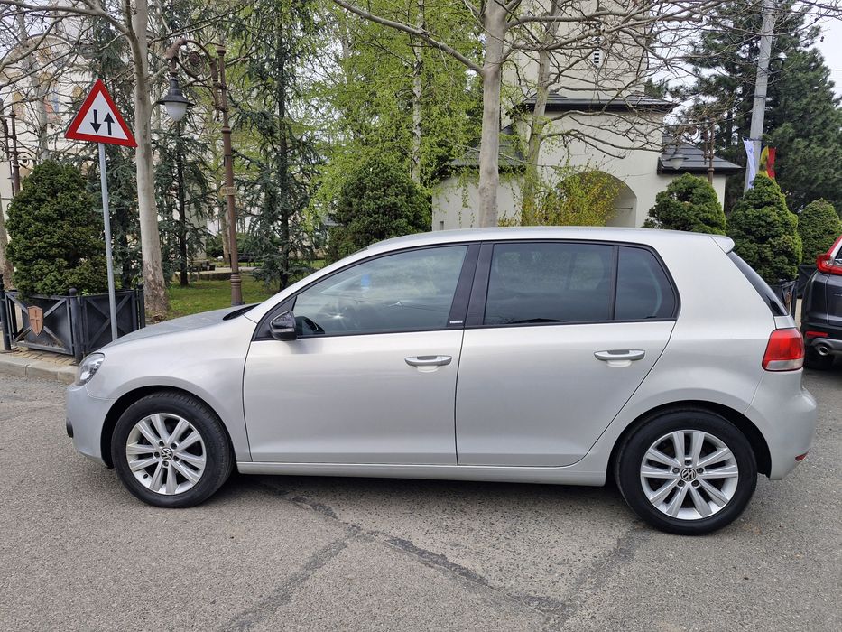 VOLKSWAGEN Golf 2010 — imagine 2