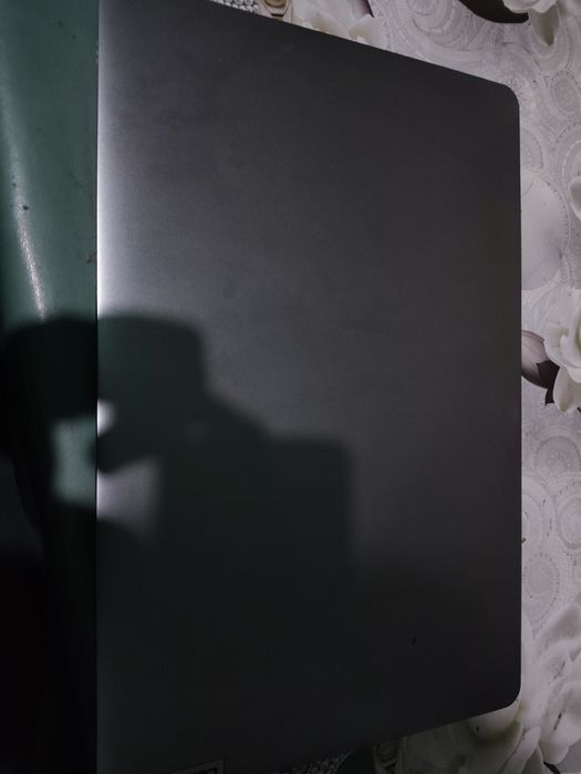 Lenovo ideapad 3 8/256ssd + 1tb hard