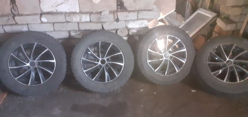 Продам колеса от Ауди 100с4