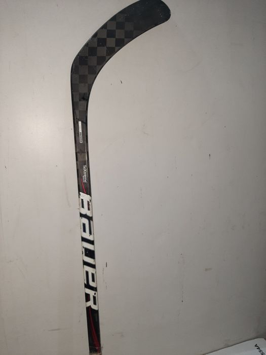 Клюшка юниорская Bauer карбон.