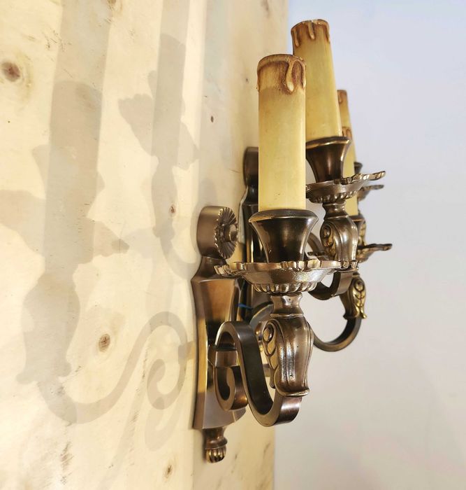 Чифт бронзови аплици в класически стил