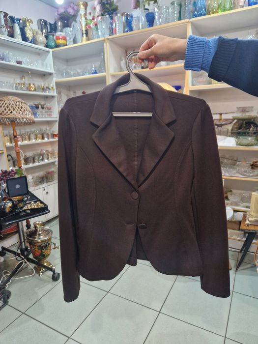 Продам женские пиджаки
