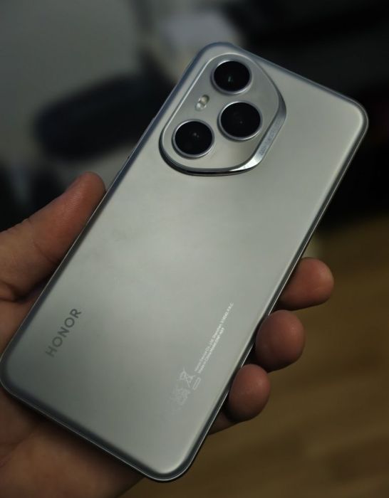 Vând sau Schimb Honor 400 PRO 5G 512GB  Silver