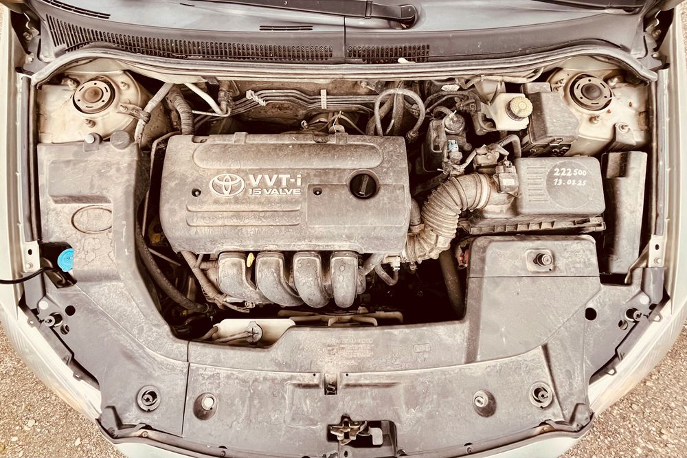 Toyota Avensis, T25