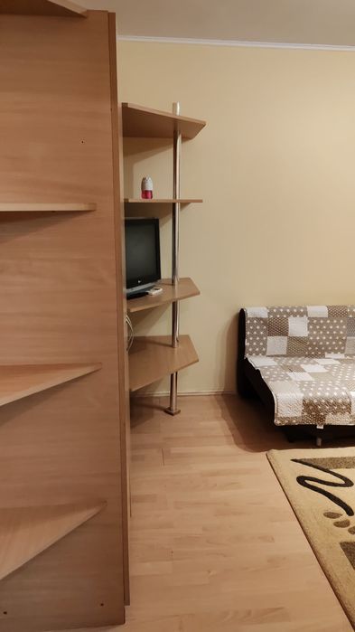 Închiriez garsoniera confort 1