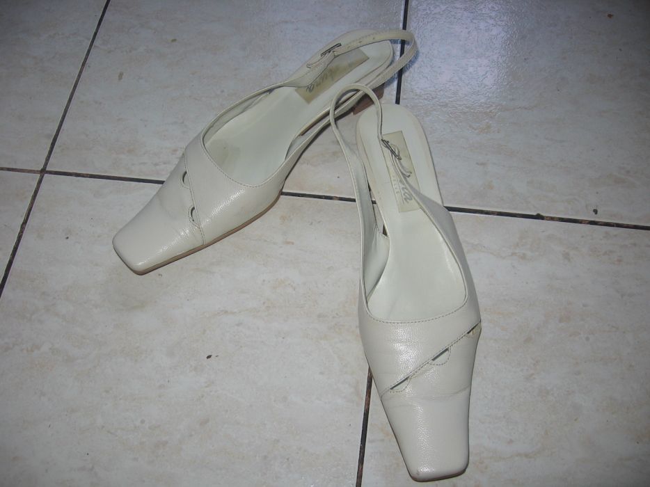 Pantofi femei, piele naturala, masura 41, stare f buna, nunta, crem