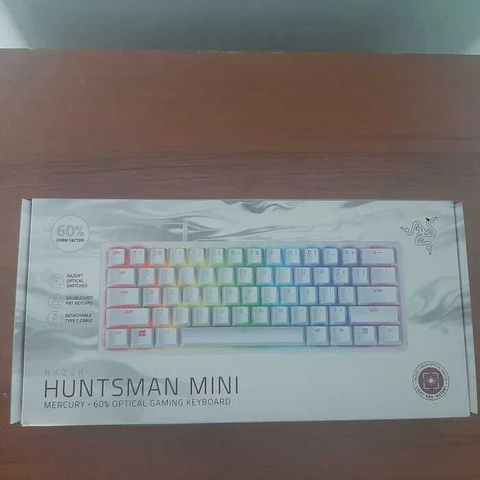 Razer Hunstman Mini, Optical Red, бяла