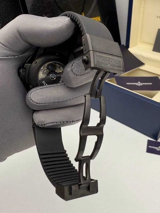 Ulysse Nardin Maxi-Marine Black