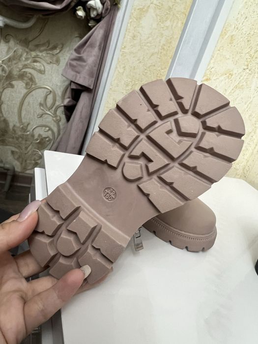 Ботинки детские на девочку