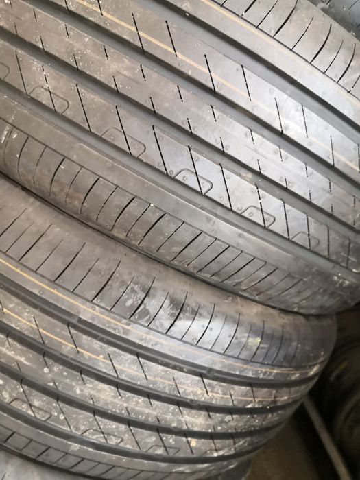 215 50 18 цола нови гуми Goodyear dot 21 24