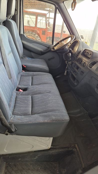 Vând sau dezmembrez Mercedes Sprinter