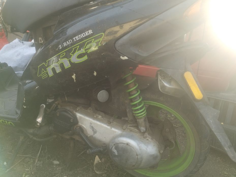 Скутер  PiaggioMP3