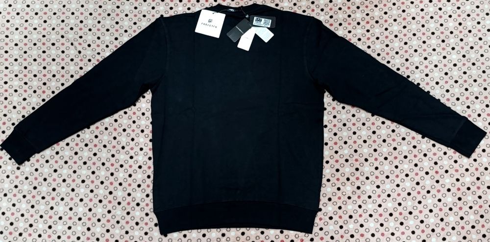 Vând bluza noua de bărbați Emporio Armani