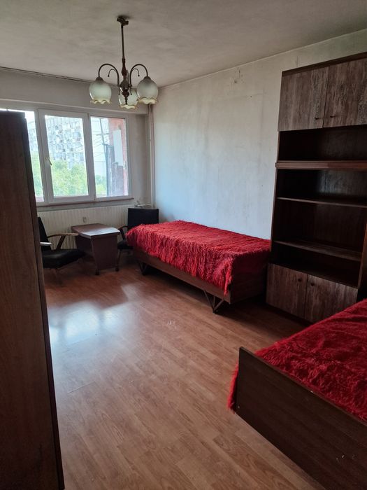 Продава 3стаен апартамент жк.Банишора