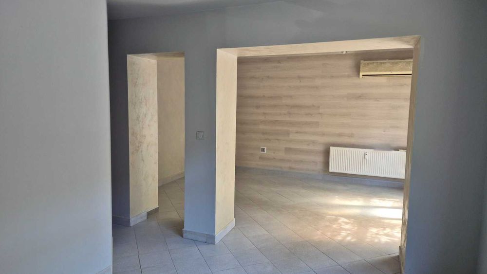 Дава се под наем Магазин в Перник, Център - 38 кв.м за 382.5 € - Снимка #4