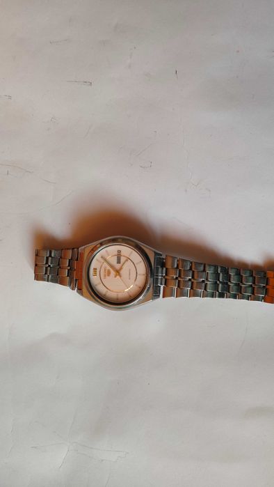 Продавам автоматичен часовник Seiko 5 (Сейко)