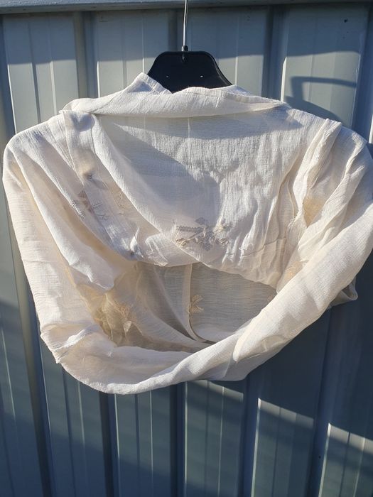 Bluze in cu broderie L/XL