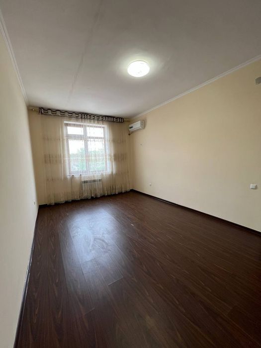 2/3/5 сотилади 67.5м²