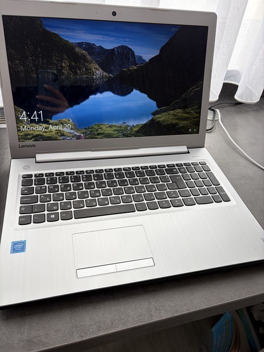 Лаптоп LENOVO-сив