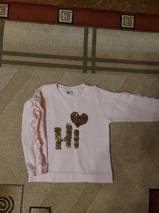 Продам кофточку на девочку