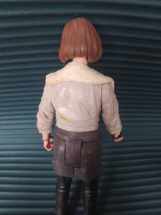 Star Wars Qi’Ra Corellia - 100% оригинална сувенирна кукла Hasbro