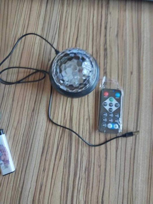 Продавам лед нощна лама за детска стая