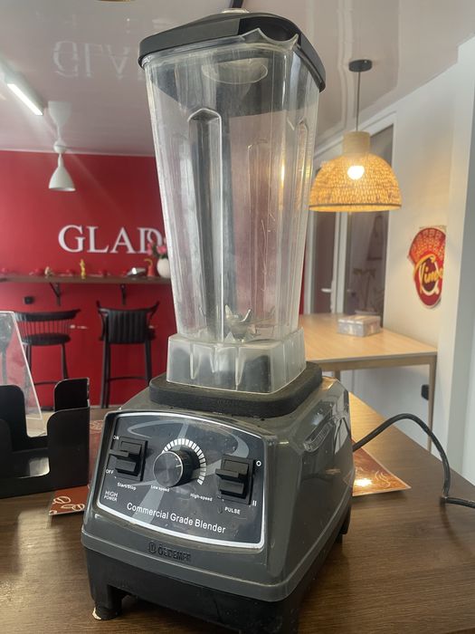 Блендер для фруктов и для мороженое