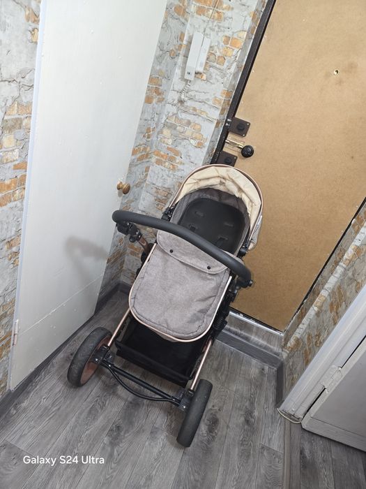 Продаю детскую коляску