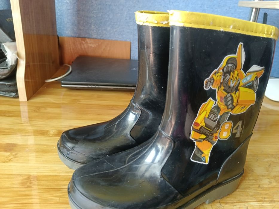 Продам сапоги  детские