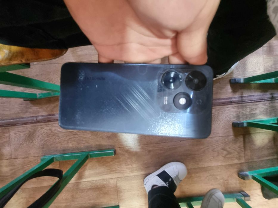 Tecno spark 20 c holati yaxshi karopkalari bor narxini kelshamiz