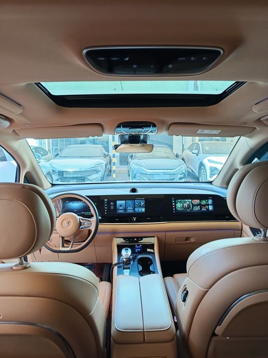 Voyah DREAMER 2024 PHEV 4WD — 7 МЕСТ