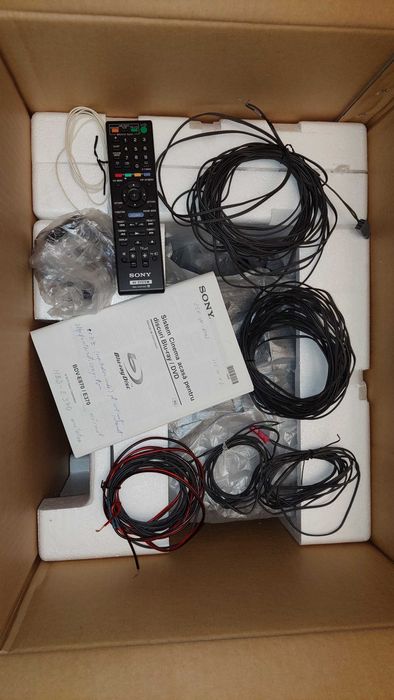 SONY BDV- E370 (blu-ray - home-cinema) - stare foarte buna