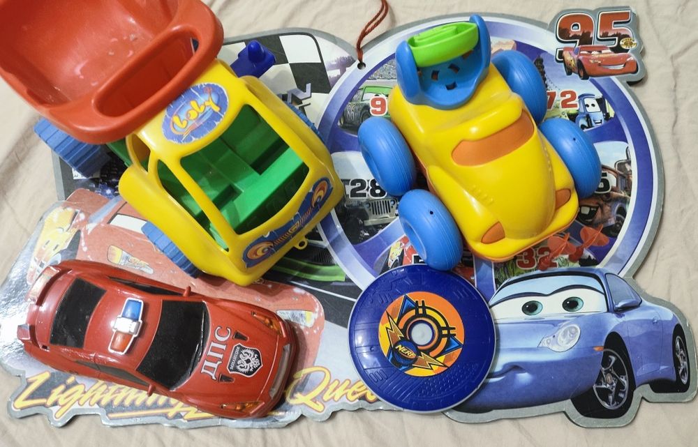 Игрушки продам все что на фото за 1000