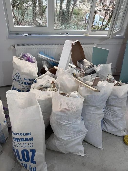 Transport moloz/moluz saci,vrac deșeuri construcții, moluz  Debarasare apartamente, case, garaje Evacuare mobilă veche, electrocasnice