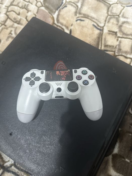 Vand ps4 pro 2 manete