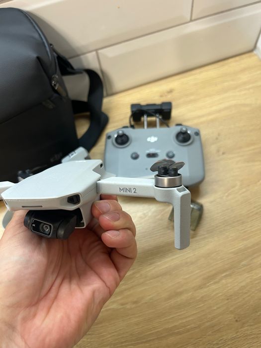 DJI Mini 2 4K дрон + RC-N1 дистанционно + батерия + DJI раница