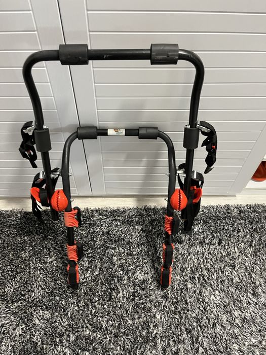 Продавам стойка за колела.