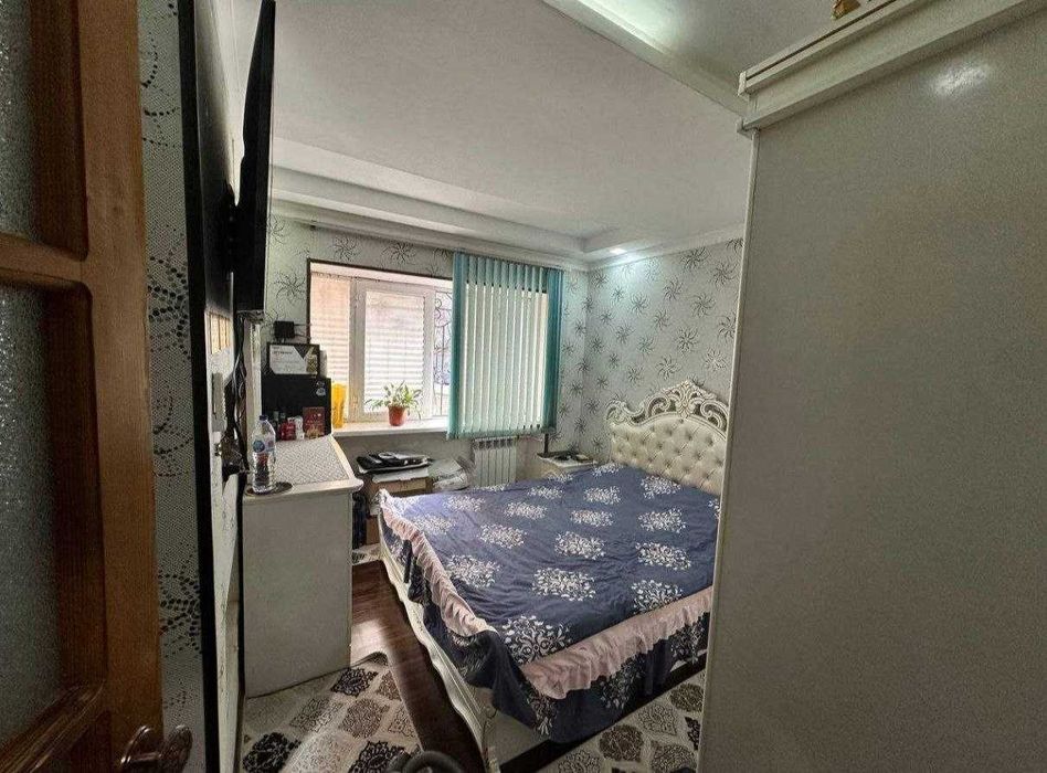 Продается 2-х комнатная квартира. Максим Горький. Бий