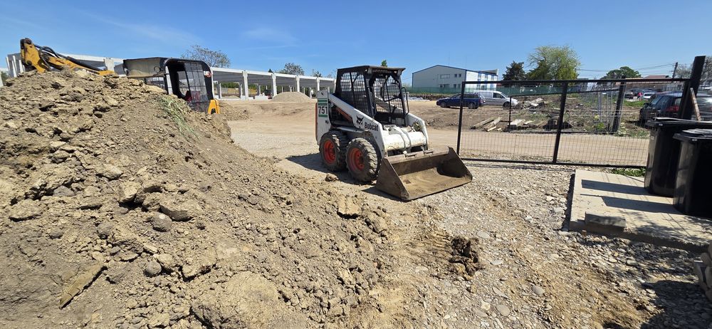 Inchiriez Bobcat si miniexcavator Caterpillar